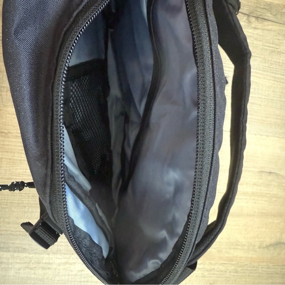 Black Montecristo Sling / Travel Bag - Picture 6 of 7